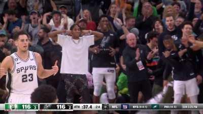 [Highlight] Richardson hits the 3PT and ties the game for the Spurs with 37s left!