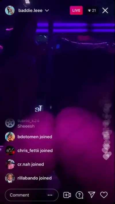 Love how she makes it jiggle 😩