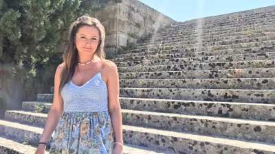 Upskirt at the Acropolis.