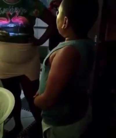 muquinha pego no flagra 🙊