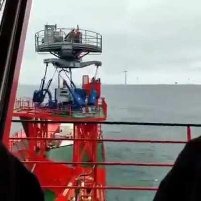 Crane with stabilizers