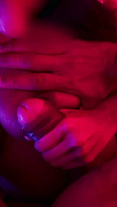 Reasons why I cannot hold my nut for long. She makes my soo huge just by the way she holds my shaft. Testicle end is touching her navel while the penis tip rubs her soft nipples