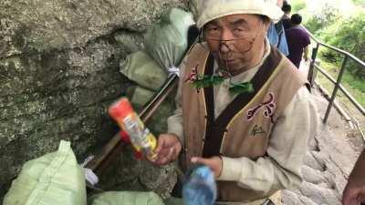 Best rendition of the Happy Birthday song ever! (Huashan Mountain, Shaanxi)