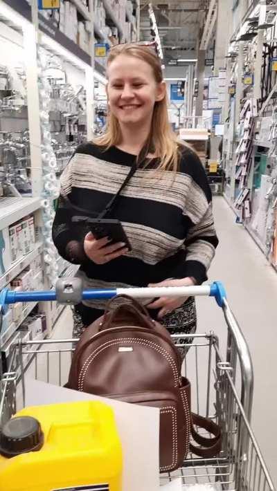 The guy behind me, was so busy on the phone that he didn't even realize that I had just recorded a video with my big boobs. Heh