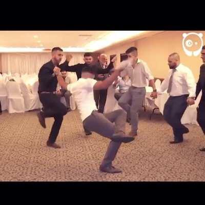 Somebody put some Chicago music on one of these videos 🤣🤣