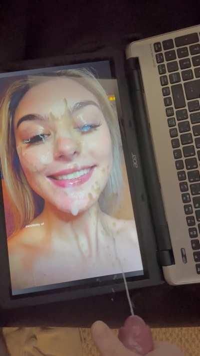 Sorry I haven’t posted in a while…here’s me giving one of my favorites u/baekiiity a double facial 😈💦💦💦💦