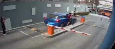 WCGW failing to enable the parking brake