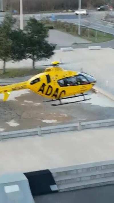 Rescue Helicopter landing right next to a malls skatepark