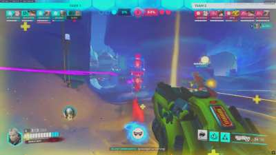 y'all I think Moira is bugged in the Junkenstein's lab mode lol