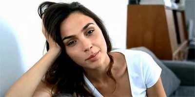 Man, Gal Gadot is so fuckable. Such an amazing MILF