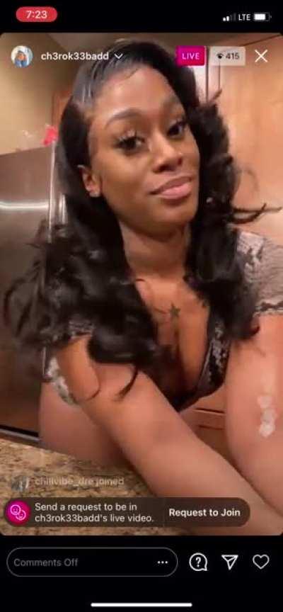 (Ch3rok33badd) Lawd glad it’s not November😂🤤