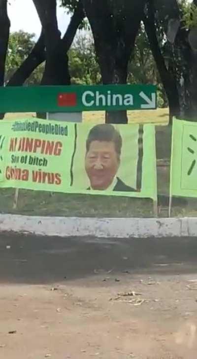 Bolsonaristas continuam provocando irresponsavelmente o governo chinês, que é nosso maior parceiro comercial.