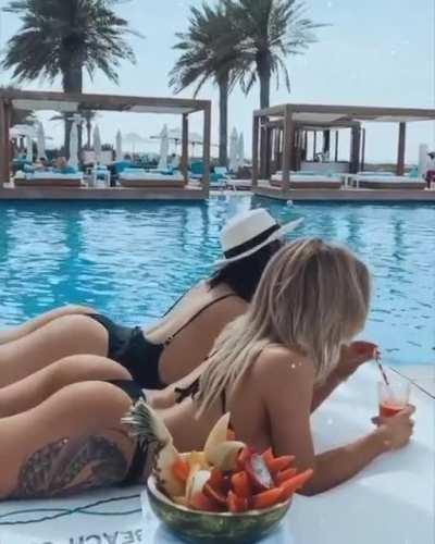 Nata Lee (@natalee.007) & Irina Dreyt (@irina_dreyt)