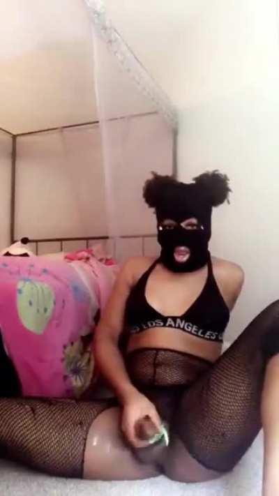 Send those awards & vote 🔥🔥