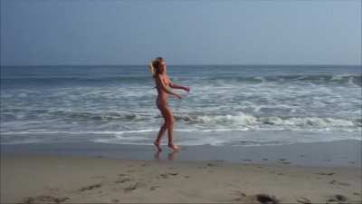 Jeane Manson & man - The Young Nurses (US1973) - interrupted by a furry animal