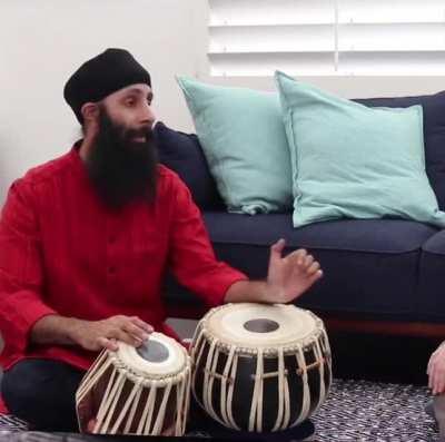 Amazing tabla demonstration by Neelamjit Dhillon