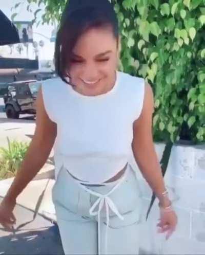 Luxanna clownguard 🤡 trying to distract daddy slutlas but fails due to her lack of skill 😳✨