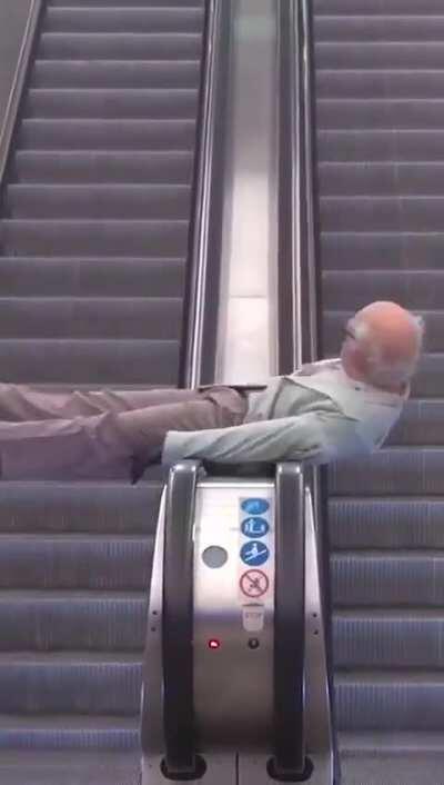 HMRB while I spin like a wheel in the middle of a subway