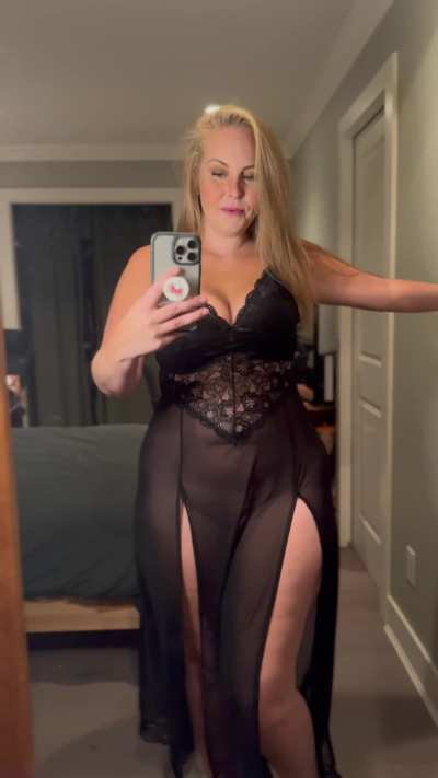 In search of a blue collar man who can handle all of this woman during cuffing season