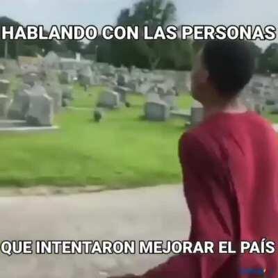 * procede a hacer un chiste de nisman *