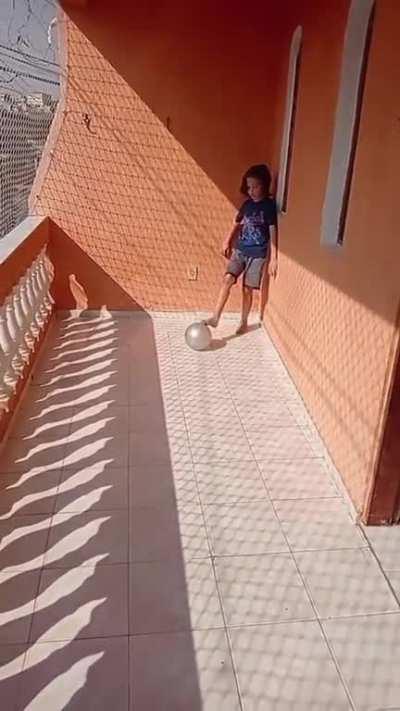 temos um neymar aqui