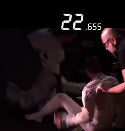 ballet dancer attempts the most stressful quick change ever