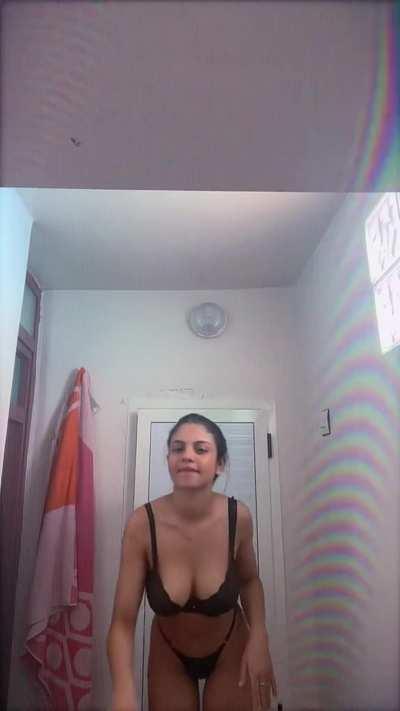 Drop a ❤️ you would promise to masturbate every time I send you my nudes