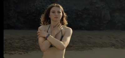 Thomasin McKenzie Bikini