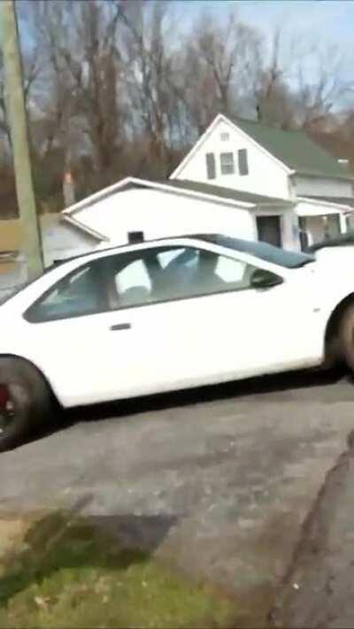 Triple wheels on a car😂😂