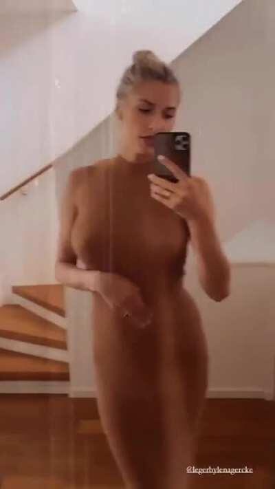 Haut enges Kleid (nippel)