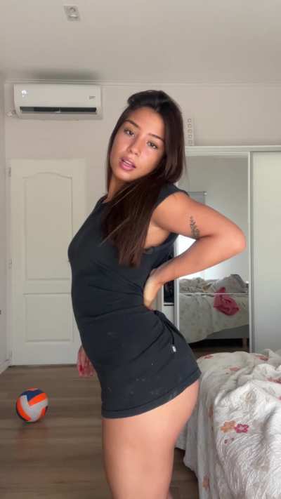 please don't judge me, i feel kinda insecure about this