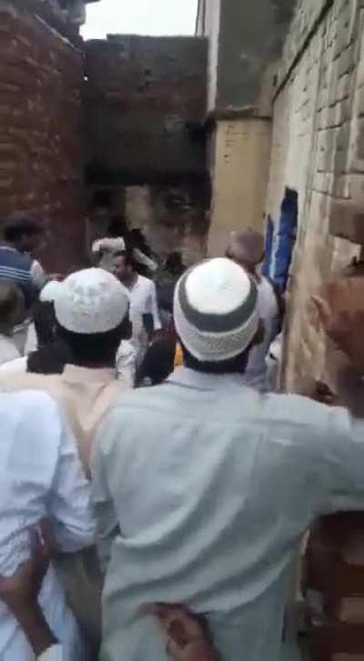 Burkha girl are beaten up.