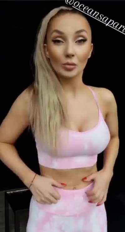 Cleo 🍈🍈🥵Ig @cele.brytki