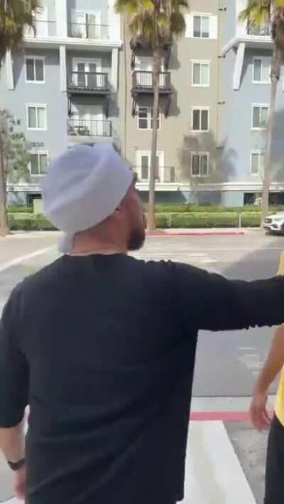 Nav enjoyer attacked by Carti Fan