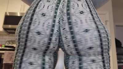 Want some PAWG ass for breakfast?