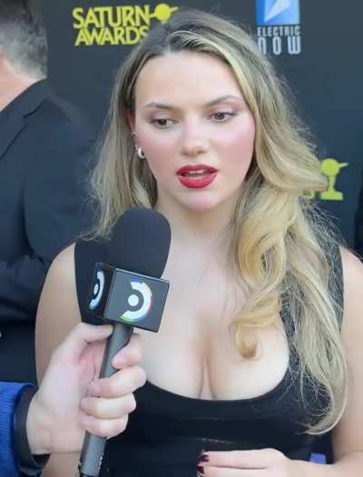 Dafne being interviewed at the 52nd Annual Saturn Awards, 2/2/25