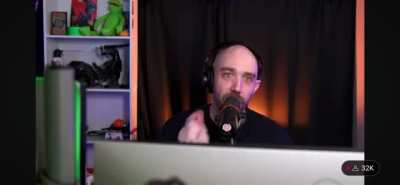 Full clip of H3H3 guru Ethan Klein’s repeated Nazi salutes 😔