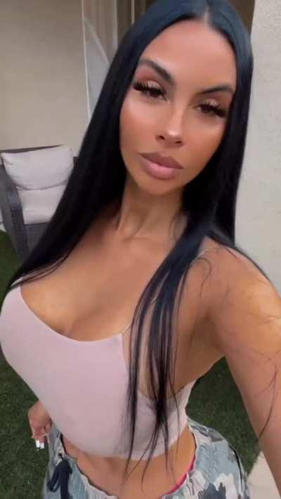 Look At That Fucking Face And Them Titties! 😍🤤😍🤤🍆🍆🍆🥴🥴💦💦💦