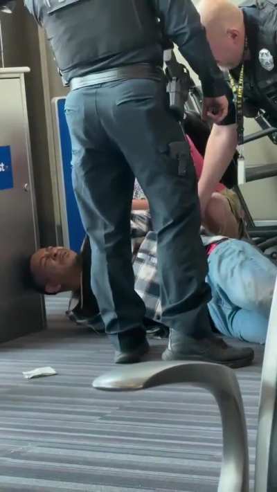 Man tased at airport by Dallas police