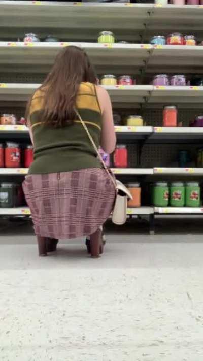 Candle shopping 🌸