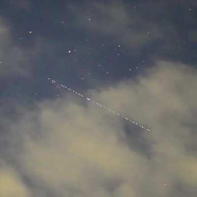 Starlink satellites seen traveling over Hiroshima, Japan this morning