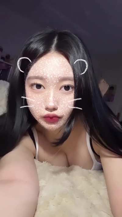 skinny lil mouse >.<