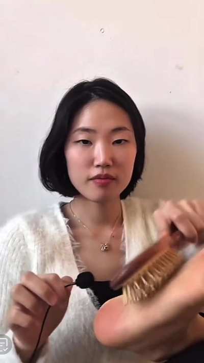 Korean girl feet brush Asmr