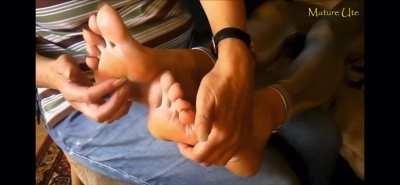 The sexiest feet tickling video I’ve ever seen