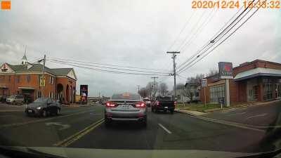 [USA] Shared Turning Lane is NOT a Passing Lane