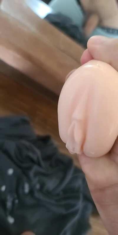 A part 2 of what I posted earlier. All the cum from that creampie 😉😏