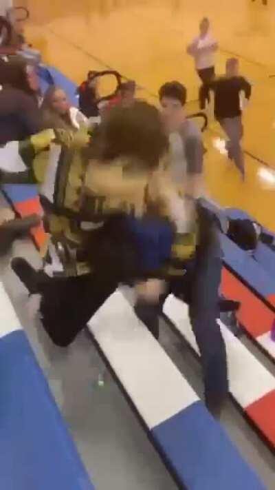 XQC filmed during a school fight