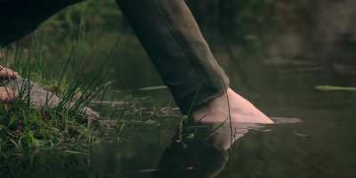 Barefoot clip from Witcher S4