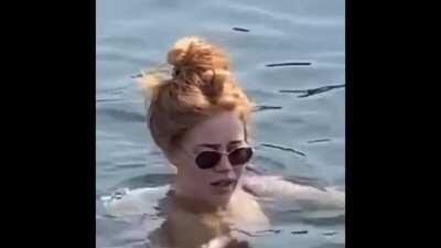 Sie lassen sich treiben.