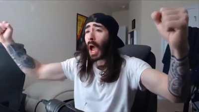 everyone after red pants girl scored the last in the IQ test